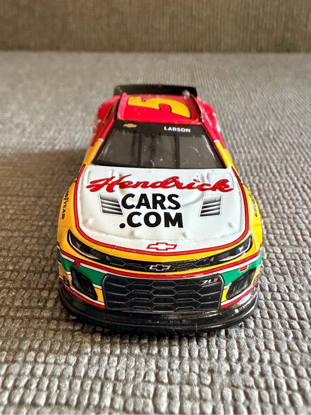 NASCAR Kyle Larson - Picture 3 of 6